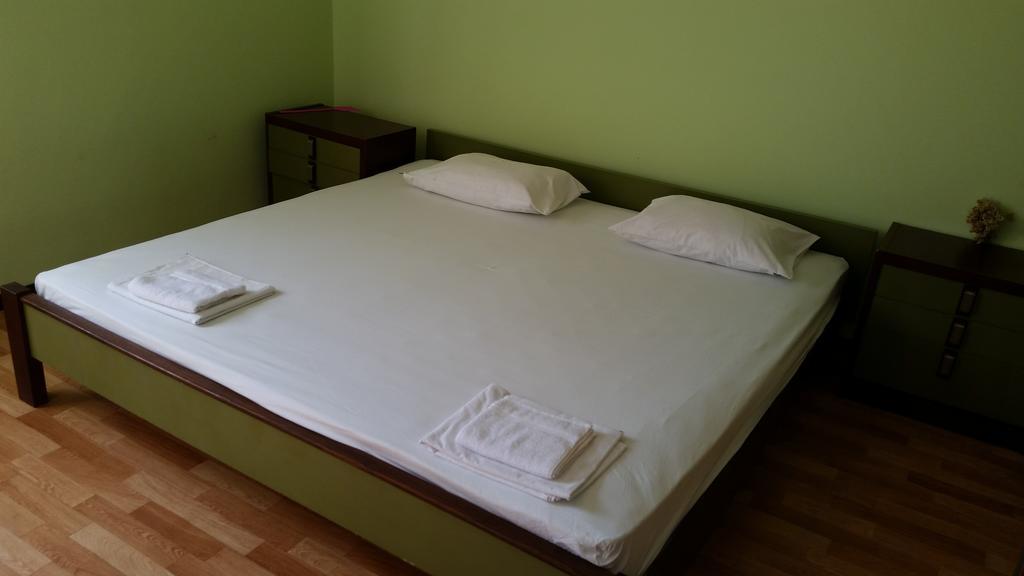 Apartments And Rooms Mirjana Bibinje Kamer foto