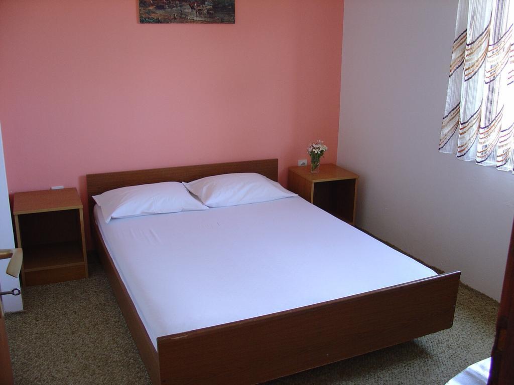Apartments And Rooms Mirjana Bibinje Kamer foto